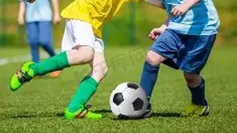 湖人终止三连败却隐现双忧：老詹高龄，东契奇表现起伏